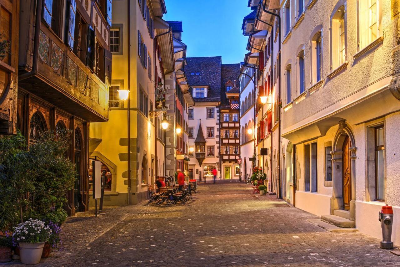 Cozy 1 Room Apartment In Zug Kültér fotó