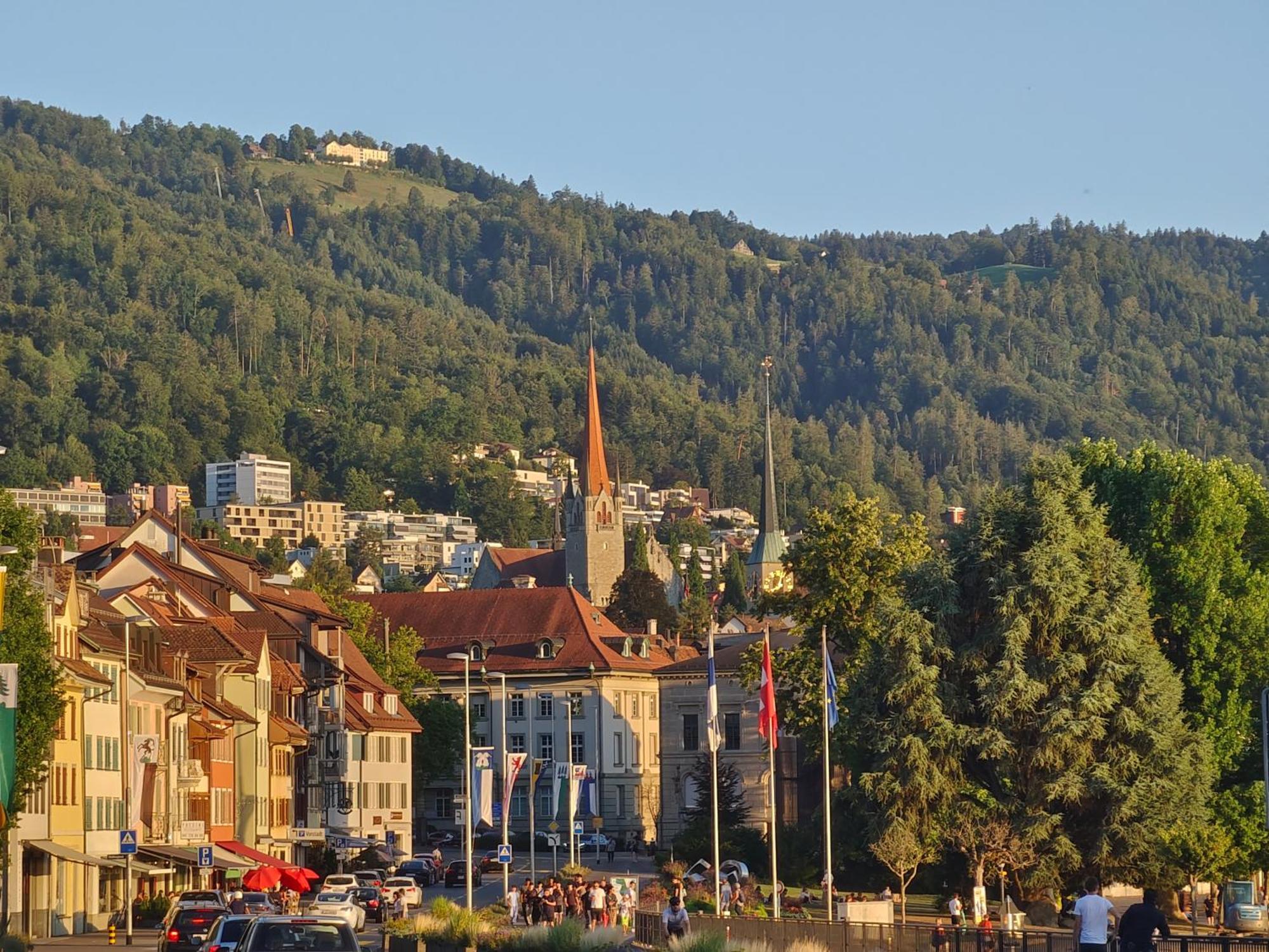 Cozy 1 Room Apartment In Zug Kültér fotó